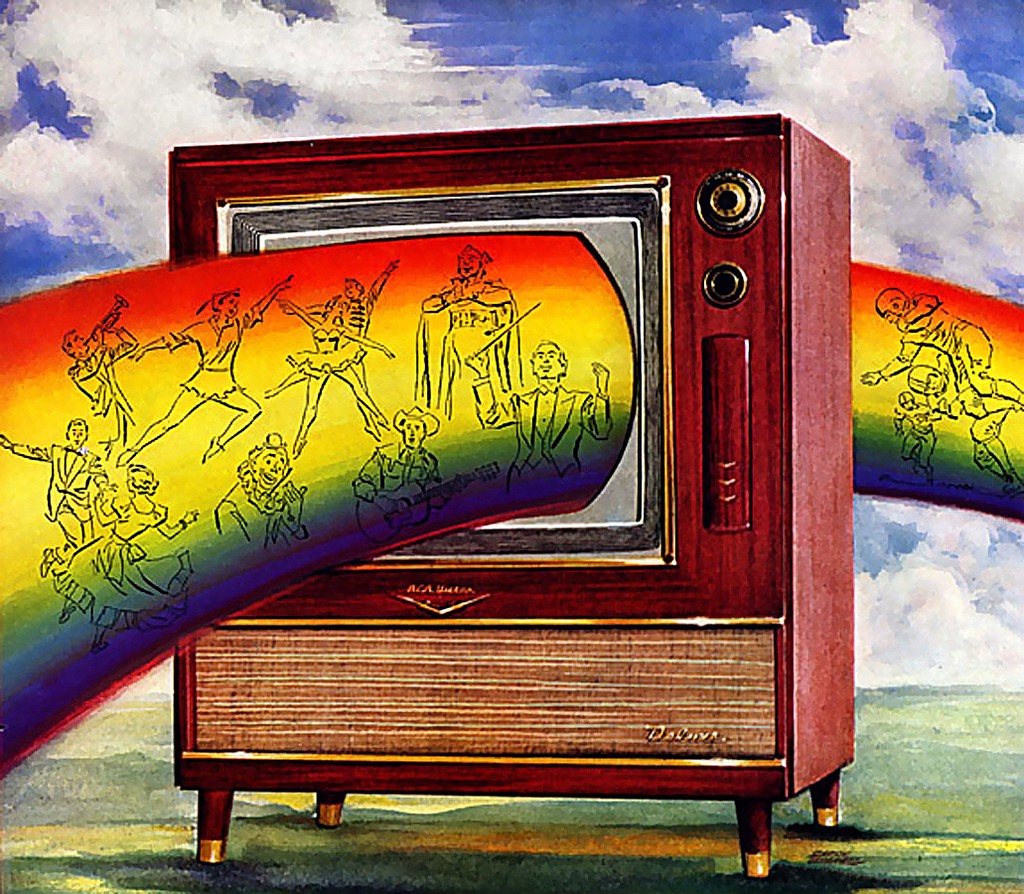 Телевизор стали. Первый цветной телевизор. Первый американский телевизор. Цветное Телевидение. Первый цветной американский телевизор.